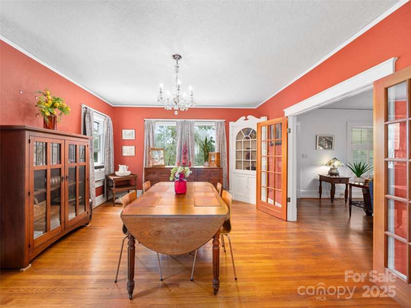 159 Pine Avenue, Spruce Pine, NC 28777.  MLS# CAR4282568, YatesRealty ID 26430. 