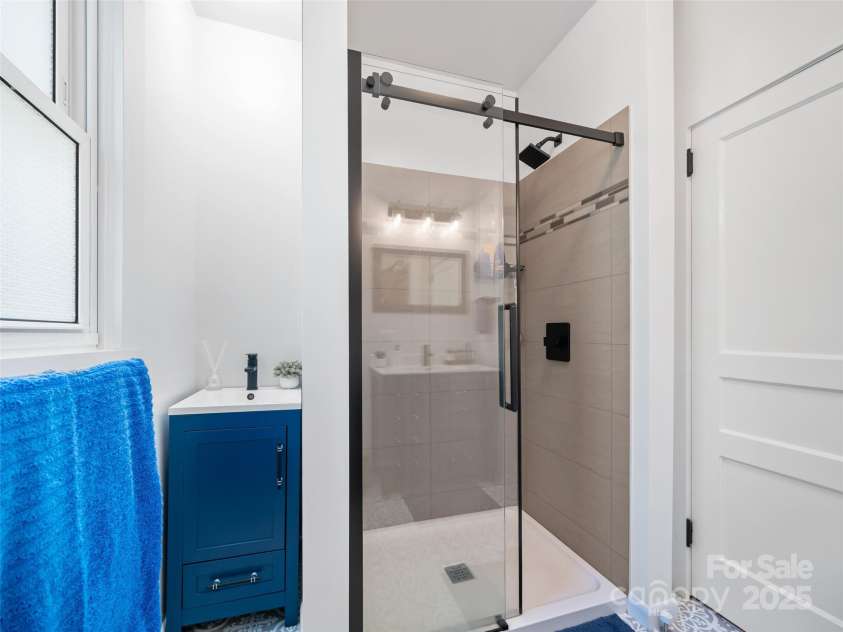 159 Pine Avenue, Spruce Pine, NC 28777.  MLS# CAR4282568, YatesRealty ID 26430. 