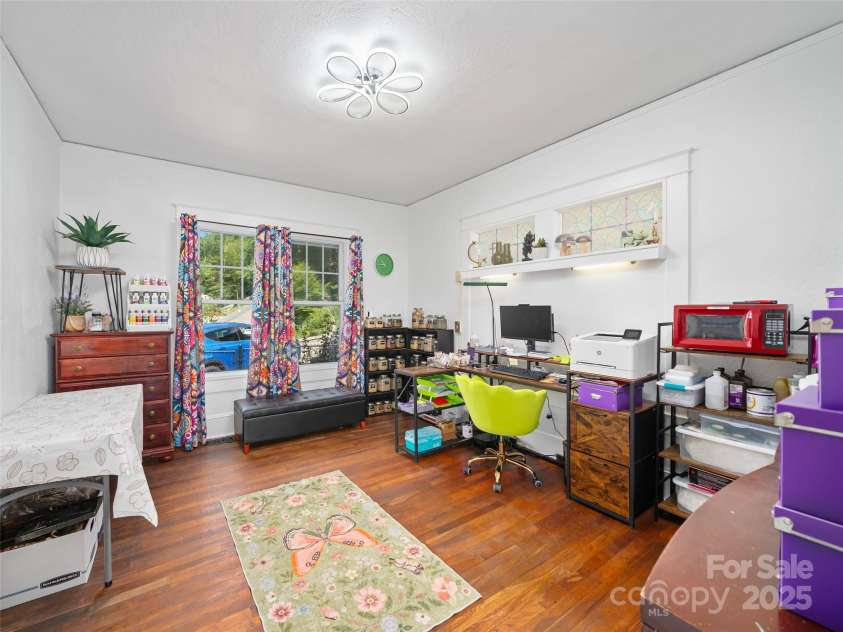 159 Pine Avenue, Spruce Pine, NC 28777.  MLS# CAR4282568, YatesRealty ID 26430. 