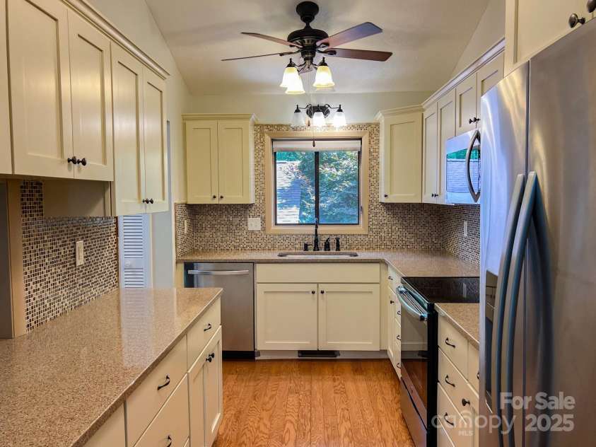 76 Glen Cannon Point, Pisgah Forest, NC 28768.  MLS# CAR4279542, YatesRealty ID 26431. 