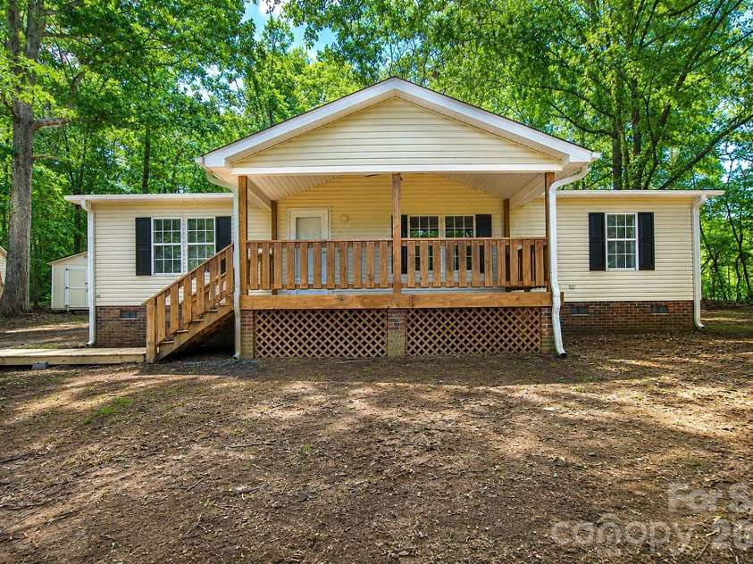 103 Thunder Road, China Grove, NC 28023.  MLS# CAR4386536, YatesRealty ID 26432. 