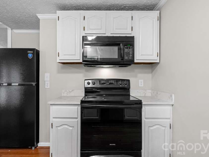103 Thunder Road, China Grove, NC 28023.  MLS# CAR4386536, YatesRealty ID 26432. 