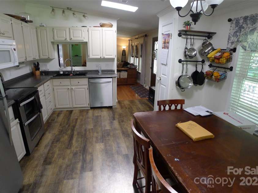 145 Abigail Trail, Ararat, NC 27007.  MLS# CAR4282506, YatesRealty ID 26432. Kitchen