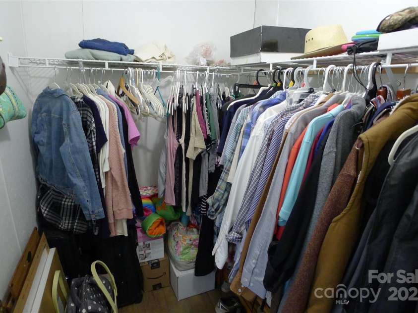 145 Abigail Trail, Ararat, NC 27007.  MLS# CAR4282506, YatesRealty ID 26432. Primary walk-in closet