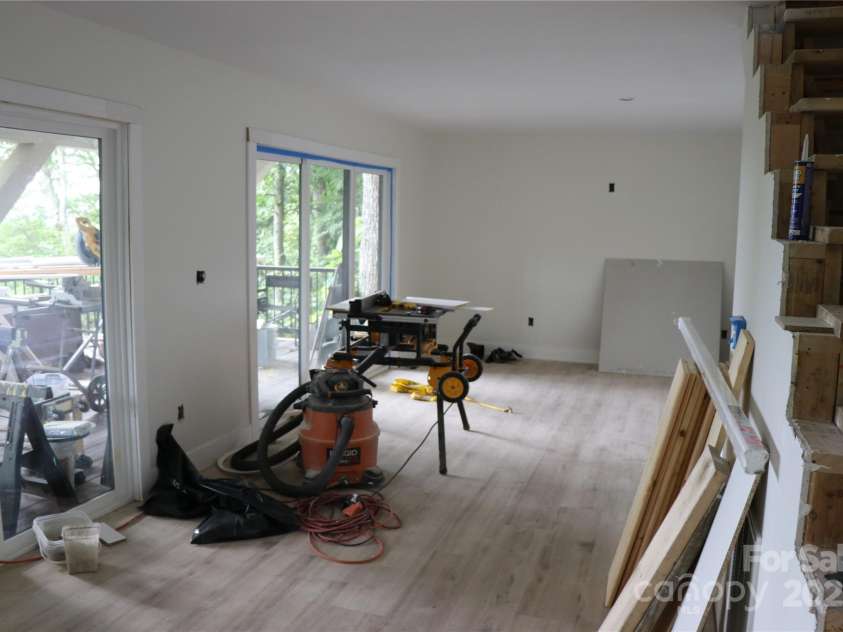 1551 Apple Creek Road, Waynesville, NC 28786.  MLS# CAR4282261, YatesRealty ID 26433. 