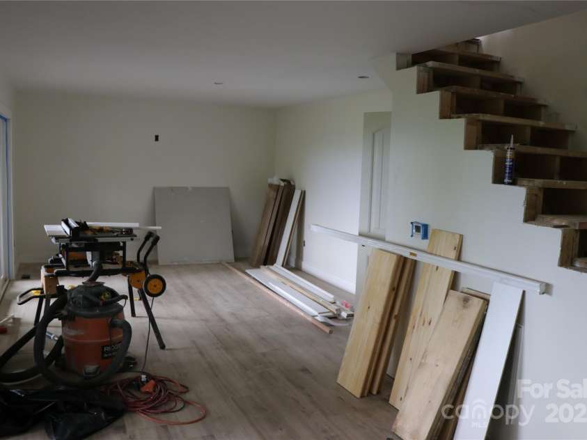 1551 Apple Creek Road, Waynesville, NC 28786.  MLS# CAR4282261, YatesRealty ID 26433. 
