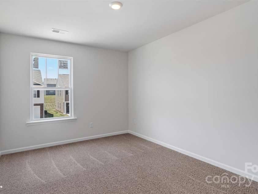 534 13th Avenue Drive, Hickory, NC 28601.  MLS# CAR4282594, YatesRealty ID 26434. 