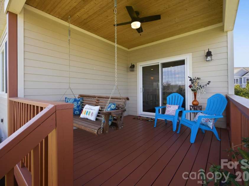 82 Blacksmith Run Drive, Hendersonville, NC 28792.  MLS# CAR4363924, YatesRealty ID 26434. Covered Deck! 