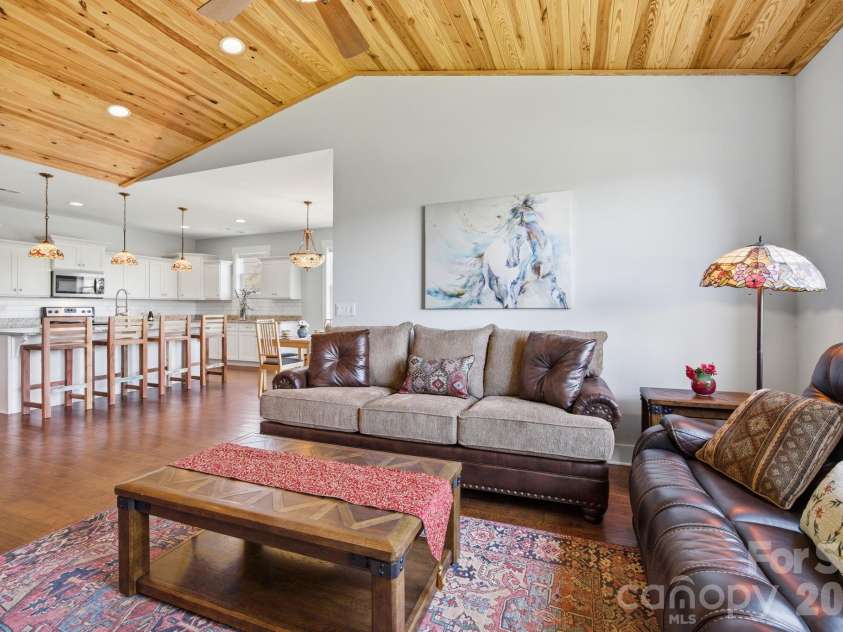 82 Blacksmith Run Drive, Hendersonville, NC 28792.  MLS# CAR4363924, YatesRealty ID 26434. Open Floor Plan Living!