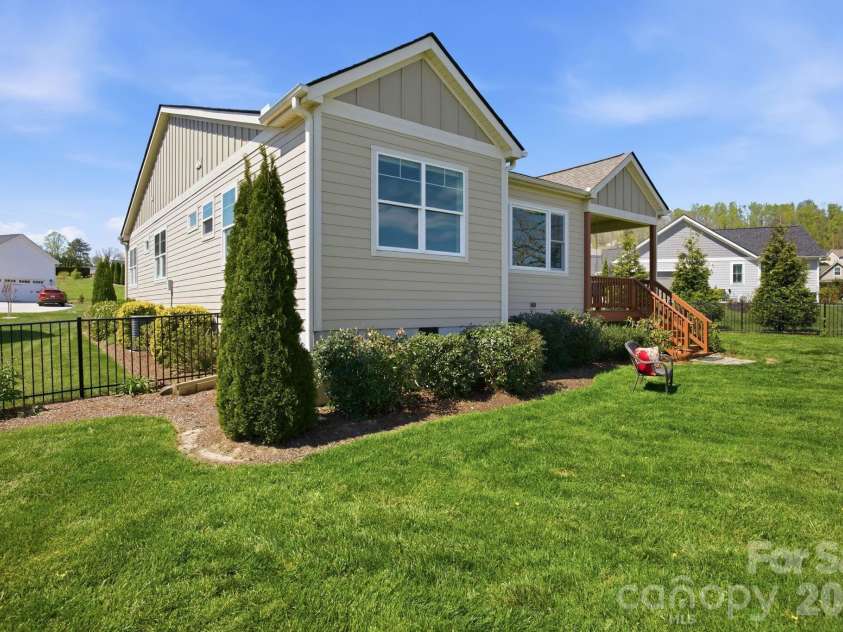 82 Blacksmith Run Drive, Hendersonville, NC 28792.  MLS# CAR4363924, YatesRealty ID 26434. Spacious back yard!