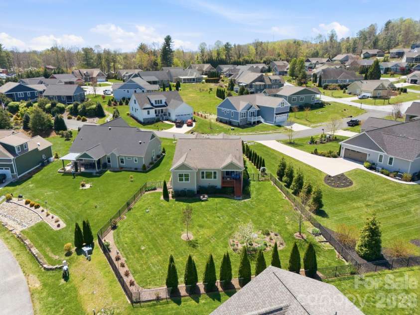 82 Blacksmith Run Drive, Hendersonville, NC 28792.  MLS# CAR4363924, YatesRealty ID 26434. Spacious yard!