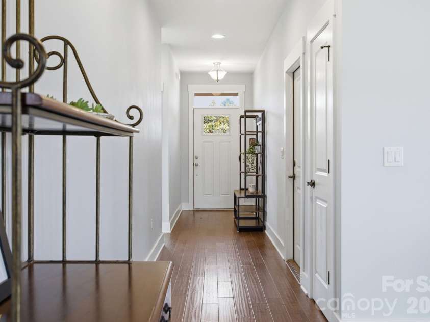 82 Blacksmith Run Drive, Hendersonville, NC 28792.  MLS# CAR4363924, YatesRealty ID 26434. Wide Hallway; Room for Entry table or bench!