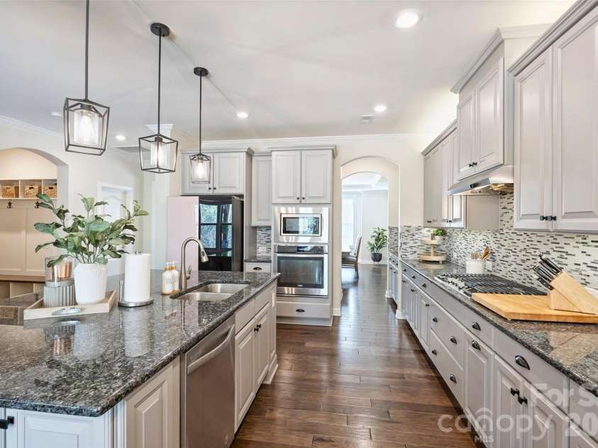294 San Agustin Drive, Mooresville, NC 28117.  MLS# CAR4367297, YatesRealty ID 26436. 