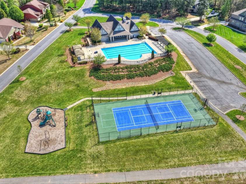 294 San Agustin Drive, Mooresville, NC 28117.  MLS# CAR4367297, YatesRealty ID 26436. 