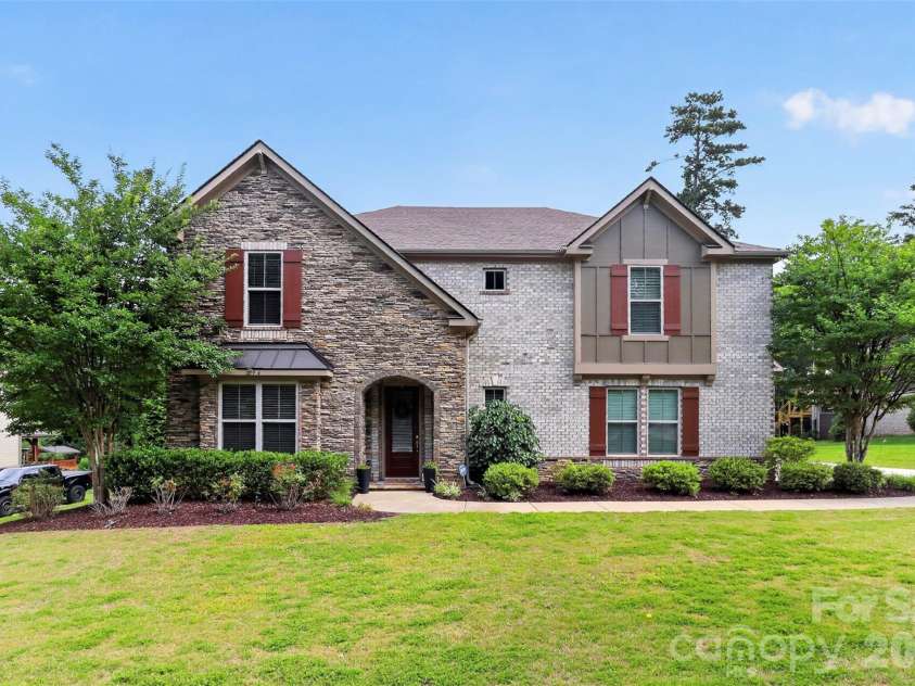 294 San Agustin Drive, Mooresville, NC 28117.  MLS# CAR4367297, YatesRealty ID 26436. 