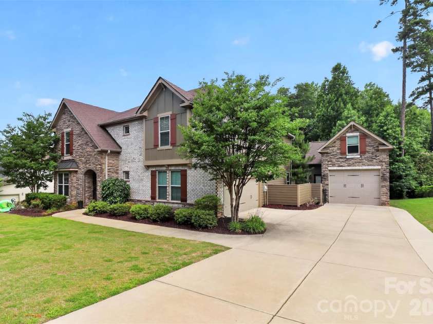 294 San Agustin Drive, Mooresville, NC 28117.  MLS# CAR4367297, YatesRealty ID 26436. 