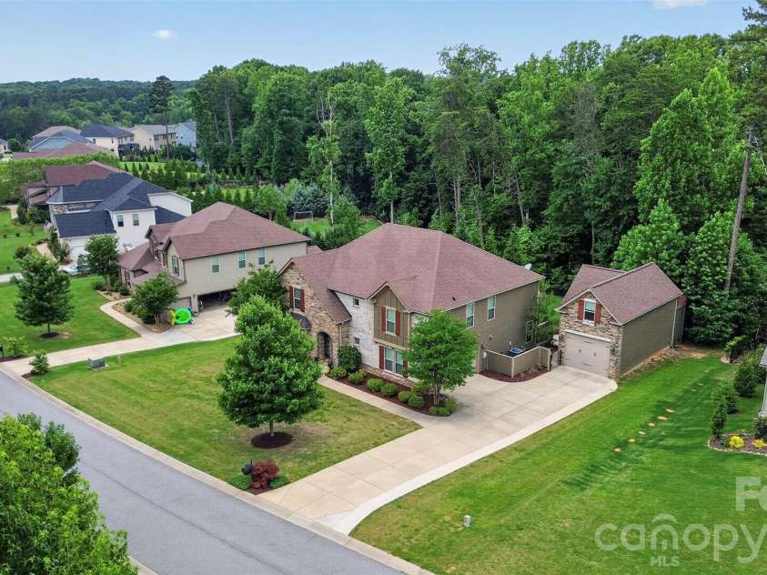 294 San Agustin Drive, Mooresville, NC 28117.  MLS# CAR4367297, YatesRealty ID 26436. 