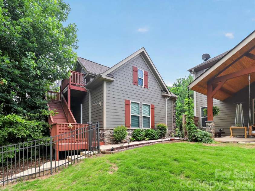 294 San Agustin Drive, Mooresville, NC 28117.  MLS# CAR4367297, YatesRealty ID 26436. Access to space above the garage.