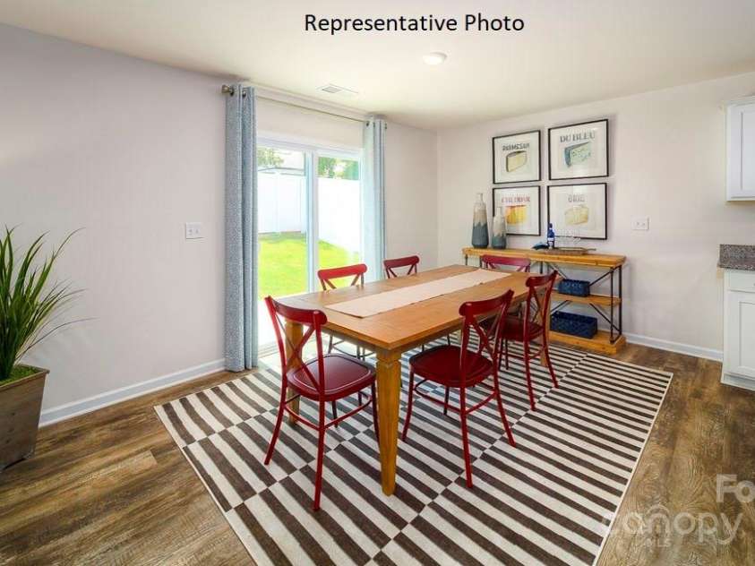 546 13th Avenue Drive, Hickory, NC 28601.  MLS# CAR4282581, YatesRealty ID 26436. 