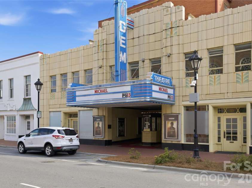 1108 Skyland Street, Kannapolis, NC 28083.  MLS# CAR4373272, YatesRealty ID 26437. 