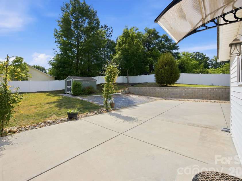 1108 Skyland Street, Kannapolis, NC 28083.  MLS# CAR4373272, YatesRealty ID 26437. Expansive Back patio