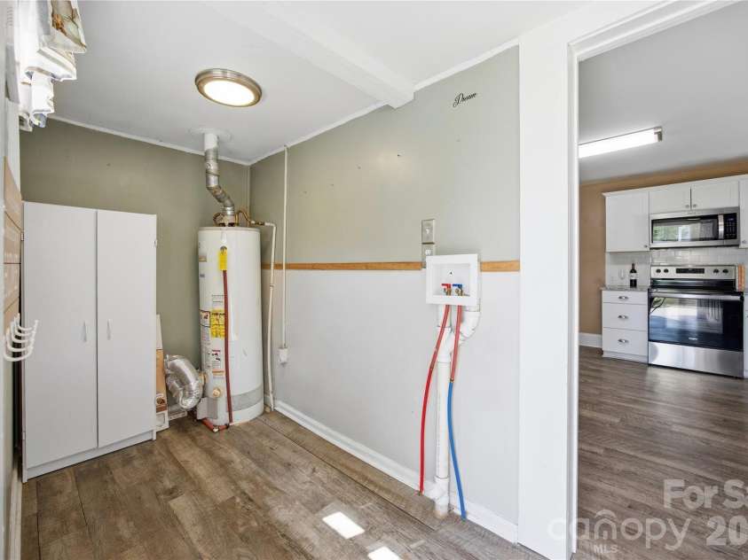 1108 Skyland Street, Kannapolis, NC 28083.  MLS# CAR4373272, YatesRealty ID 26437. Laundry Room