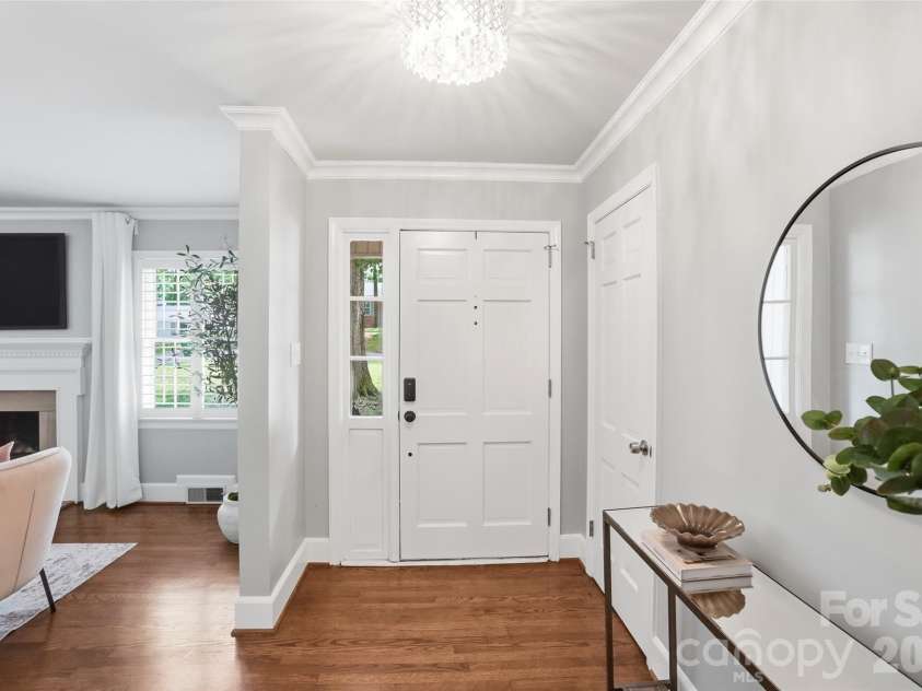 6535 Burlwood Road, Charlotte, NC 28211.  MLS# CAR4387113, YatesRealty ID 26438. 