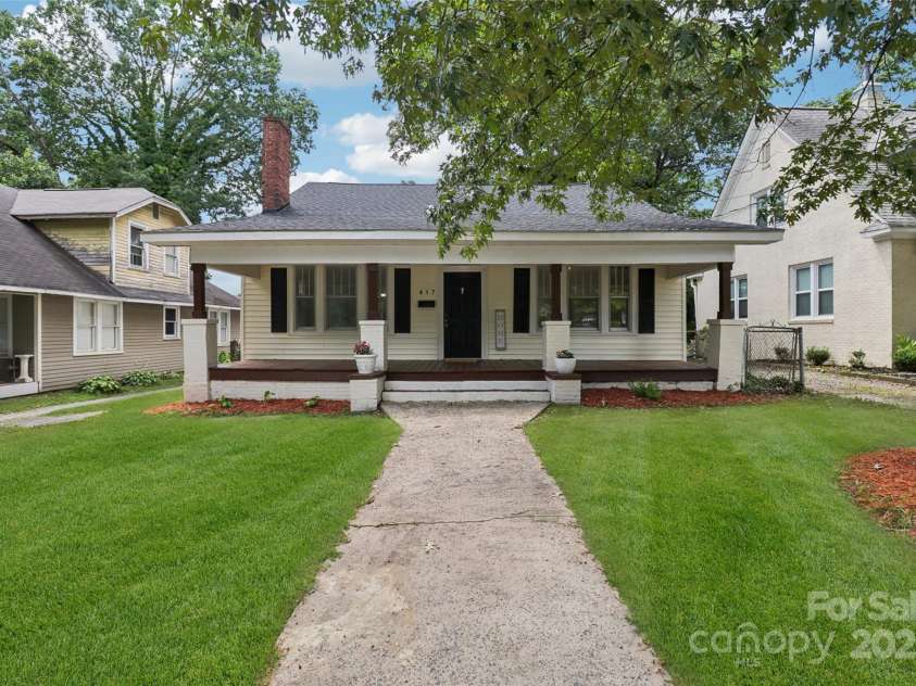 417 Willow Street, Gastonia, NC 28034.  MLS# CAR4281774, YatesRealty ID 26439. 