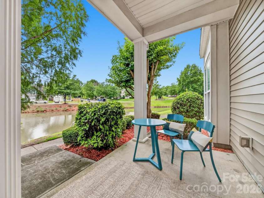 751 Plaza Walk Drive, Charlotte, NC 28215.  MLS# CAR4384832, YatesRealty ID 26439. 