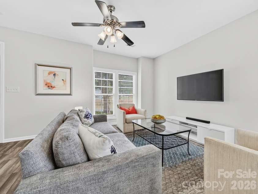 751 Plaza Walk Drive, Charlotte, NC 28215.  MLS# CAR4384832, YatesRealty ID 26439. 