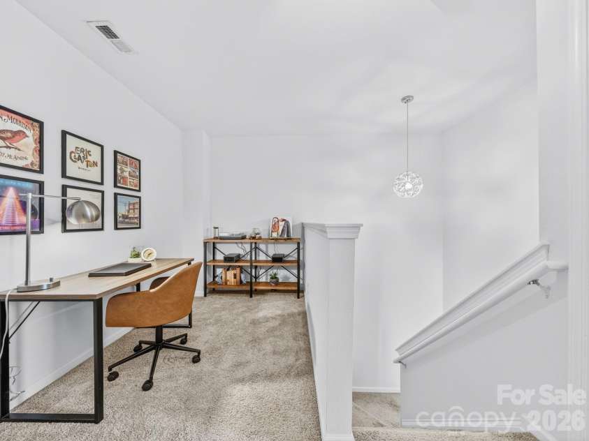 751 Plaza Walk Drive, Charlotte, NC 28215.  MLS# CAR4384832, YatesRealty ID 26439. 