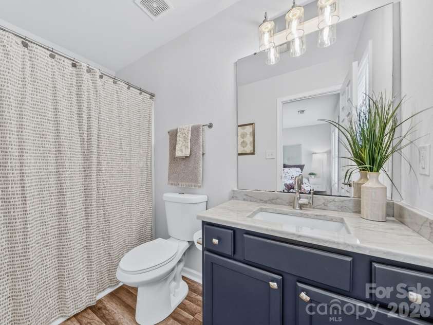 751 Plaza Walk Drive, Charlotte, NC 28215.  MLS# CAR4384832, YatesRealty ID 26439. 