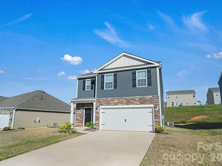 231 Brinkley Drive, Kings Mountain, NC 28086.  MLS# CAR4381427, YatesRealty ID 2644. 