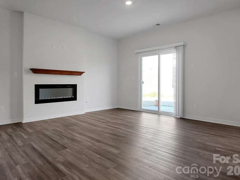 231 Brinkley Drive, Kings Mountain, NC 28086.  MLS# CAR4381427, YatesRealty ID 2644. 