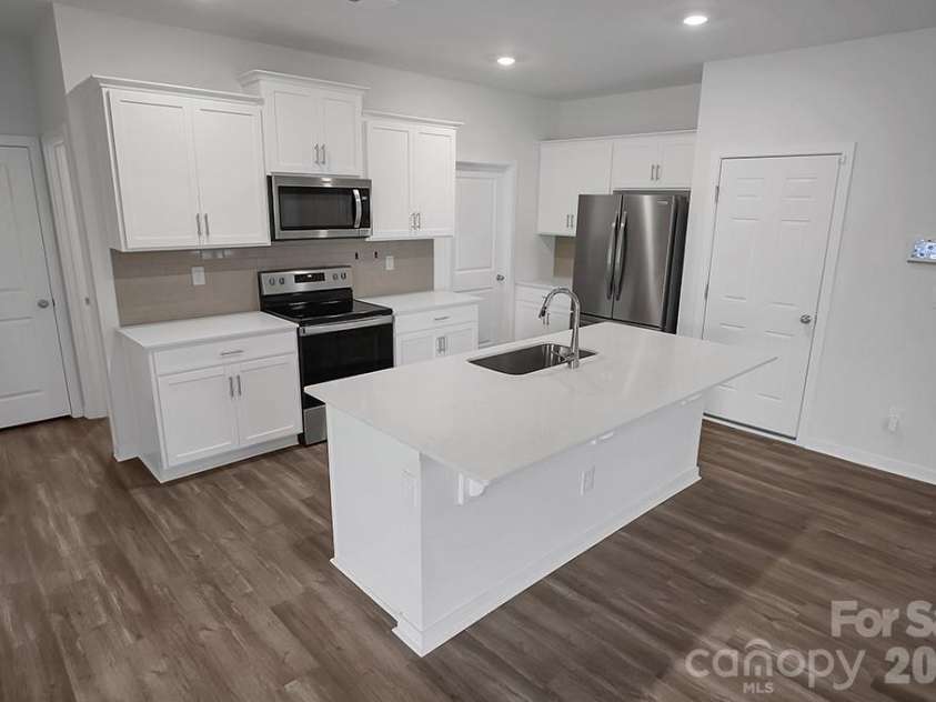 231 Brinkley Drive, Kings Mountain, NC 28086.  MLS# CAR4381427, YatesRealty ID 2644. 