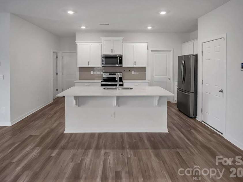 231 Brinkley Drive, Kings Mountain, NC 28086.  MLS# CAR4381427, YatesRealty ID 2644. 