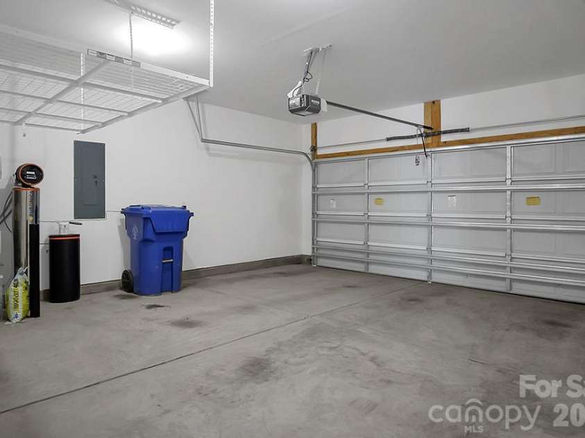 231 Brinkley Drive, Kings Mountain, NC 28086.  MLS# CAR4381427, YatesRealty ID 2644. 