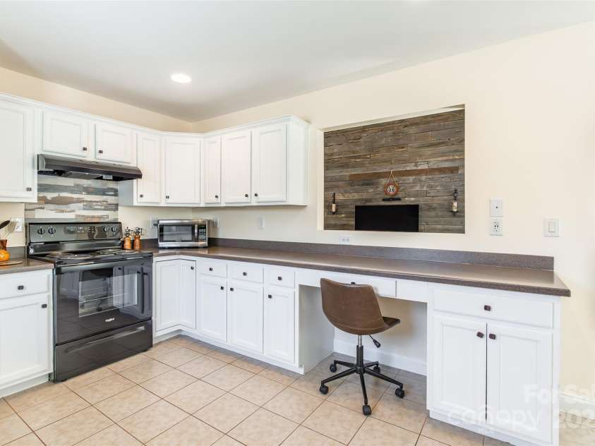 235 Kendra Drive, Mooresville, NC 28117.  MLS# CAR4298184, YatesRealty ID 2644. 