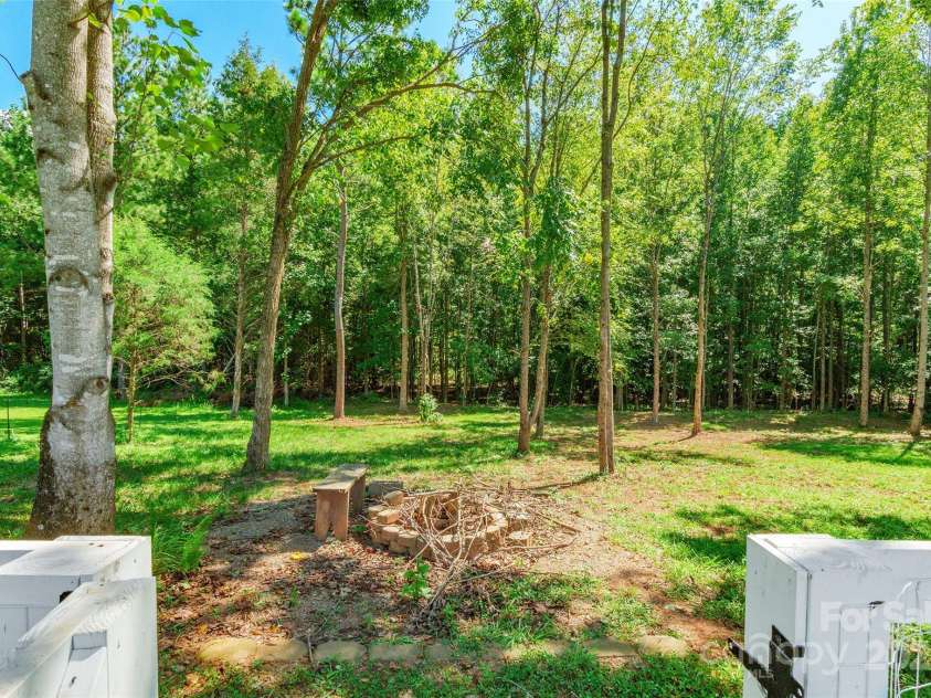 235 Kendra Drive, Mooresville, NC 28117.  MLS# CAR4298184, YatesRealty ID 2644. 