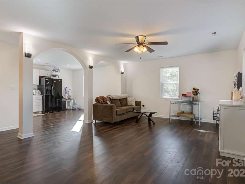 1275 32nd Street, Conover, NC 28613.  MLS# CAR4282714, YatesRealty ID 26441. 