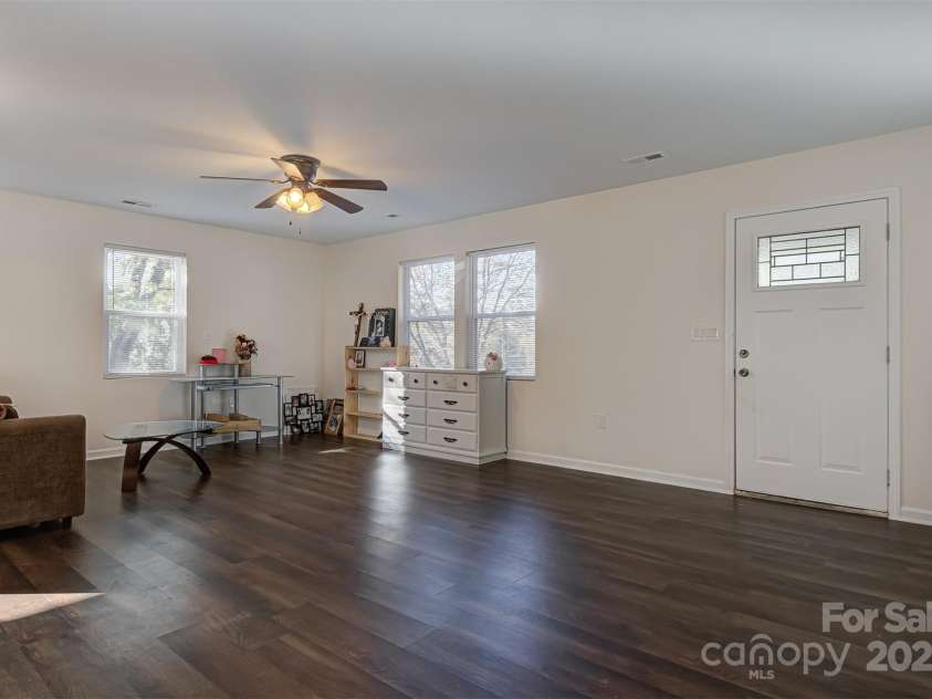 1275 32nd Street, Conover, NC 28613.  MLS# CAR4282714, YatesRealty ID 26441. 