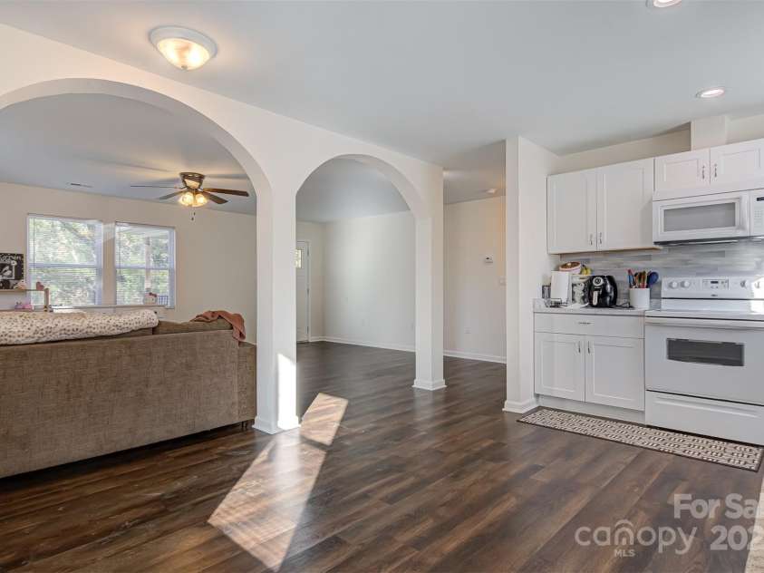 1275 32nd Street, Conover, NC 28613.  MLS# CAR4282714, YatesRealty ID 26441. 