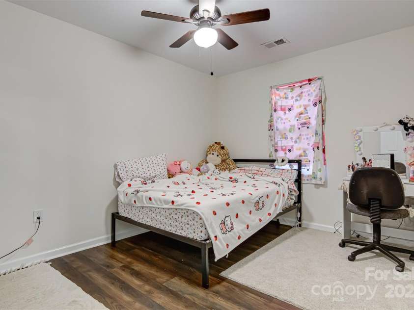 1275 32nd Street, Conover, NC 28613.  MLS# CAR4282714, YatesRealty ID 26441. 