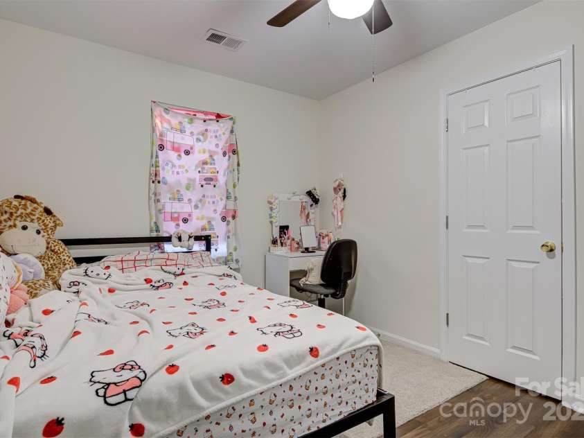 1275 32nd Street, Conover, NC 28613.  MLS# CAR4282714, YatesRealty ID 26441. 