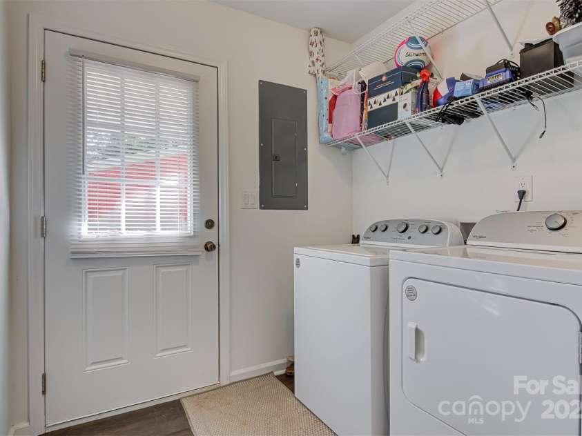 1275 32nd Street, Conover, NC 28613.  MLS# CAR4282714, YatesRealty ID 26441. 