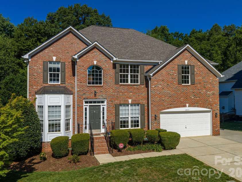 20131 Tailwind Lane, Cornelius, NC 28031.  MLS# CAR4381128, YatesRealty ID 26441. 