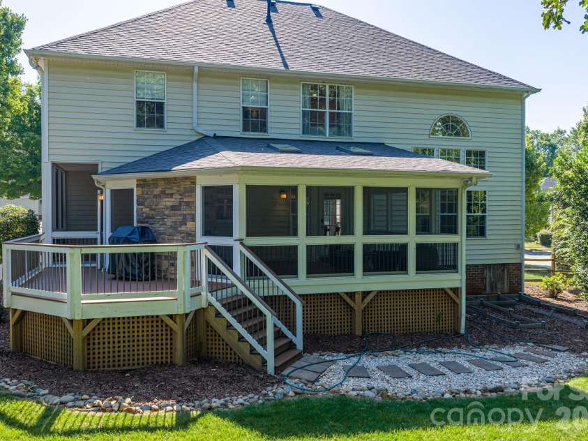 20131 Tailwind Lane, Cornelius, NC 28031.  MLS# CAR4381128, YatesRealty ID 26441. 
