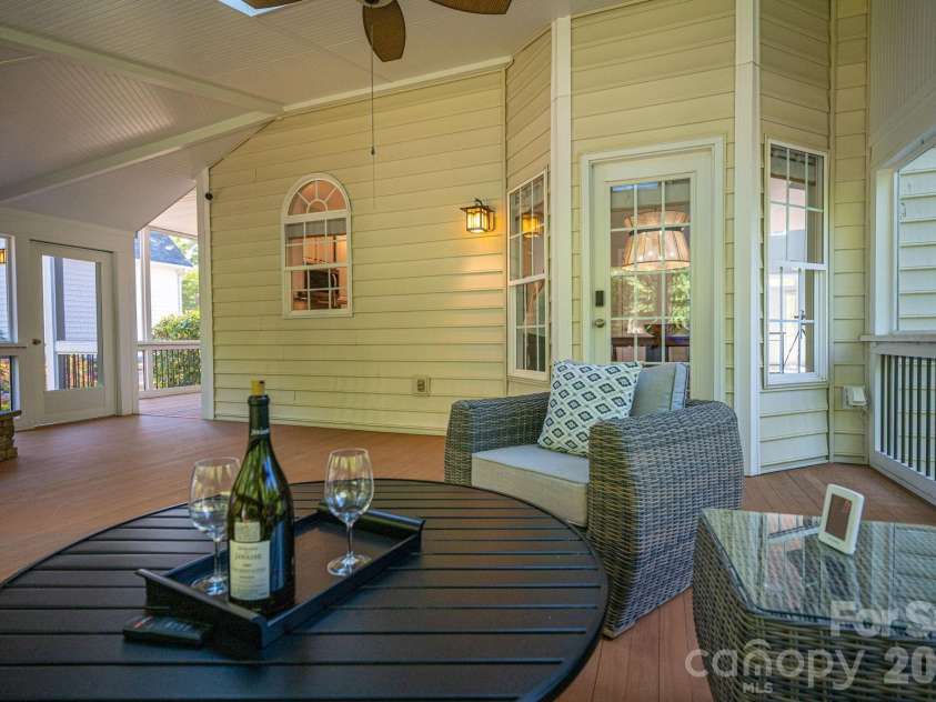 20131 Tailwind Lane, Cornelius, NC 28031.  MLS# CAR4381128, YatesRealty ID 26441. 