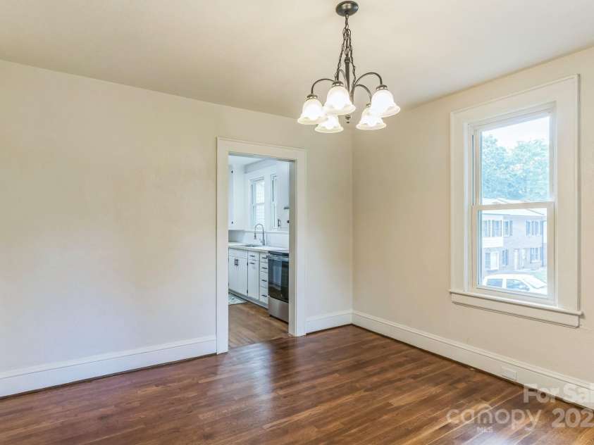 1421 12th Street Drive, Hickory, NC 28601.  MLS# CAR4279563, YatesRealty ID 26444. 