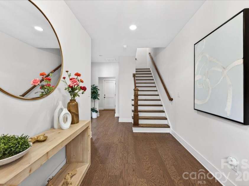 334 Armour Street, Davidson, NC 28036.  MLS# CAR4379254, YatesRealty ID 26445. Entry foyer